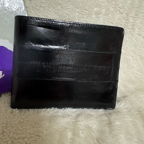 Lee Sands Black Eelskin Trifold Wallet vintage new cond with box - Picture 7 of 8